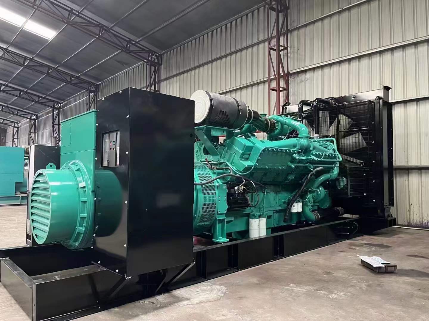 泸定如何降低 800kW 柴油发电机输出电流的波动？